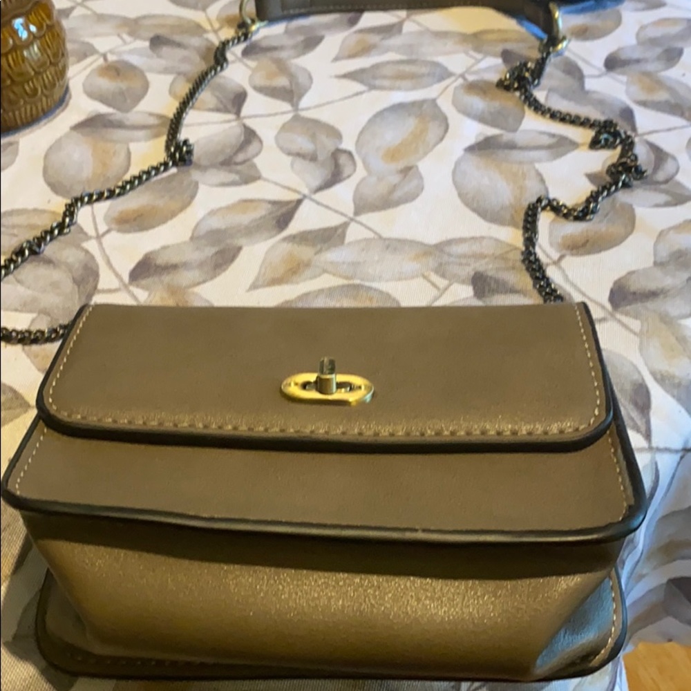 Crossbody purse with chain strap